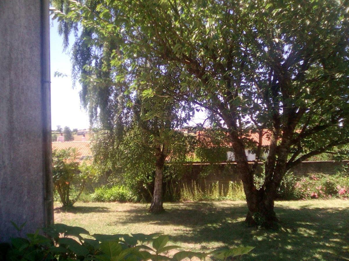 Le Gite De Reaumur Luaran gambar
