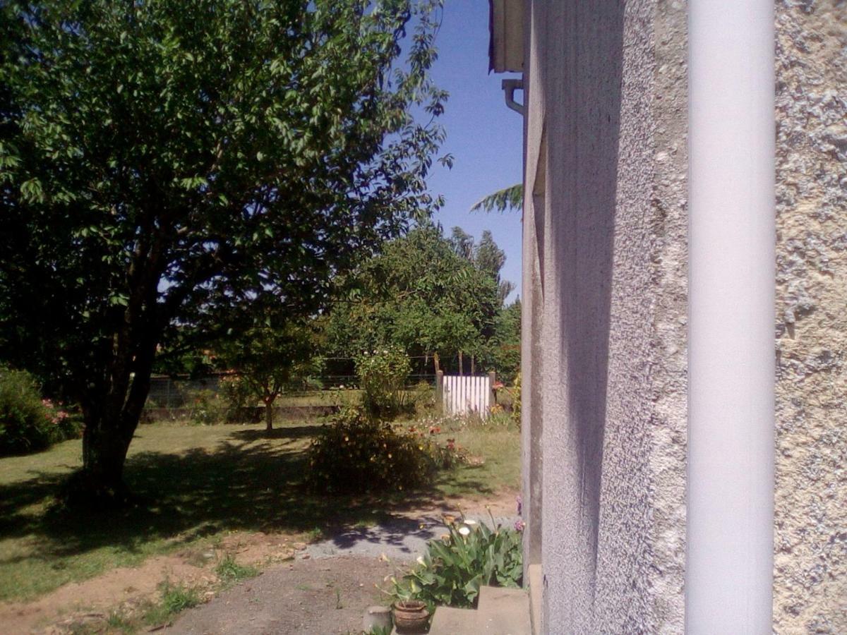 Le Gite De Reaumur Luaran gambar